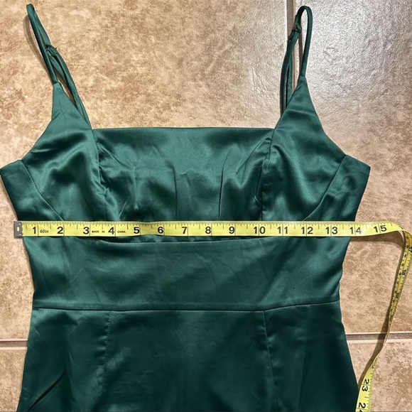 GREEN NIGHT DRESS - Picture 4 of 6